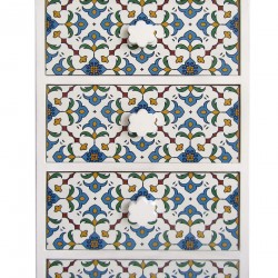 Rebecca Mobili Cassettiera 4 Cassetti Maioliche Legno Chiaro Bianco Blu 76x40x30