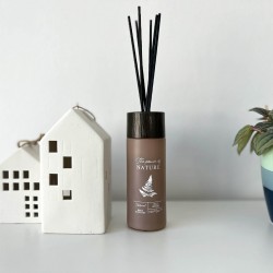 Rebecca Mobili Perfume Diffuser with 6 Aged Wood Essence Sticks Gift Ideas